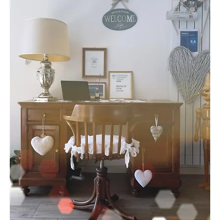 Dolce Olga 住宿加早餐酒店 佩斯基耶拉德加达